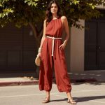 What To Wear In 80 Degree Weather (15 Outfit Ideas)