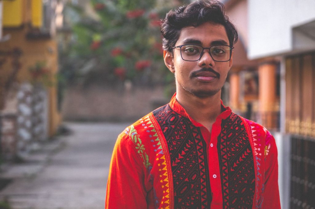 What Is A Guayabera (Meaning, History, Types & Style Guide)