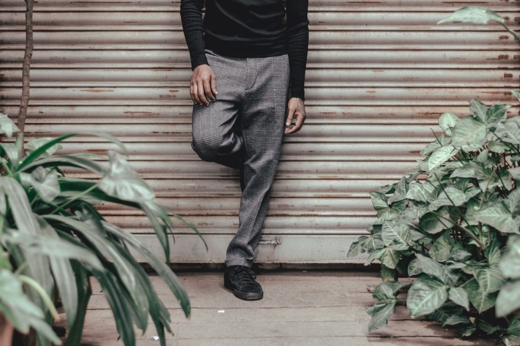 Where Did Sagging Pants Come From (Complete Style Guide)